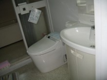 白く清潔感のある水廻り